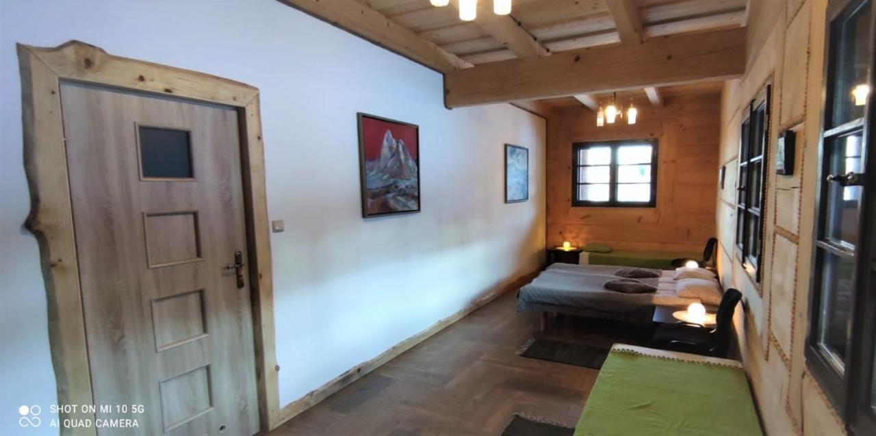 Chochlik Hotel Ustrzyki Dolne Buitenkant foto