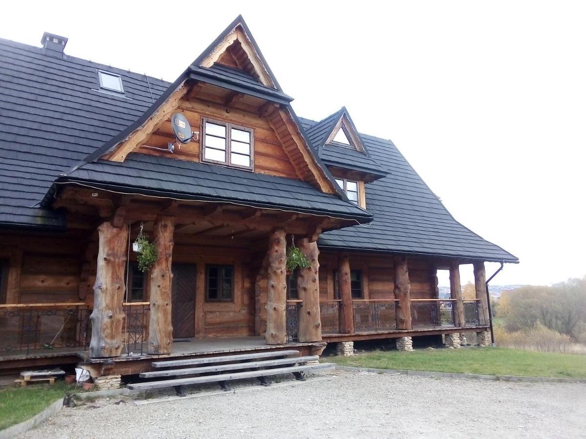 Chochlik Hotel Ustrzyki Dolne Buitenkant foto