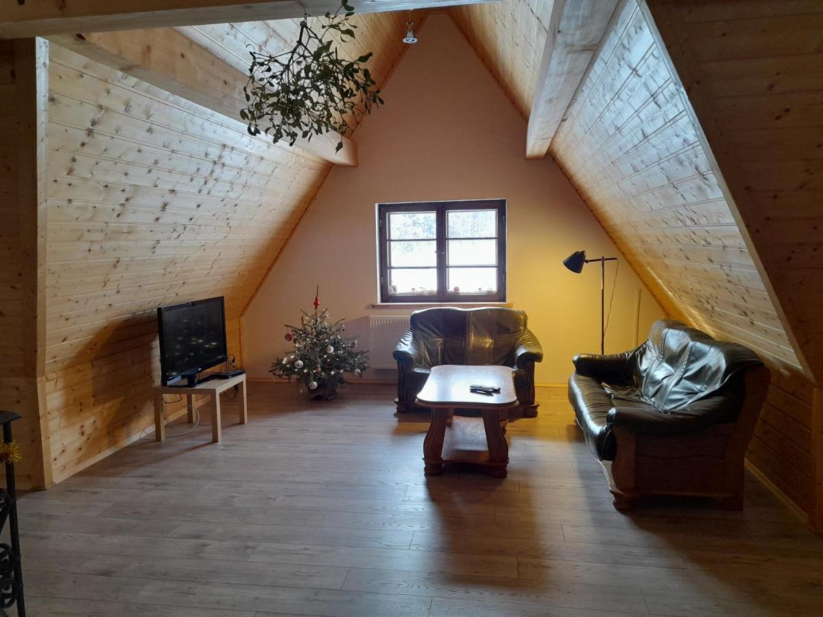 Chochlik Hotel Ustrzyki Dolne Buitenkant foto